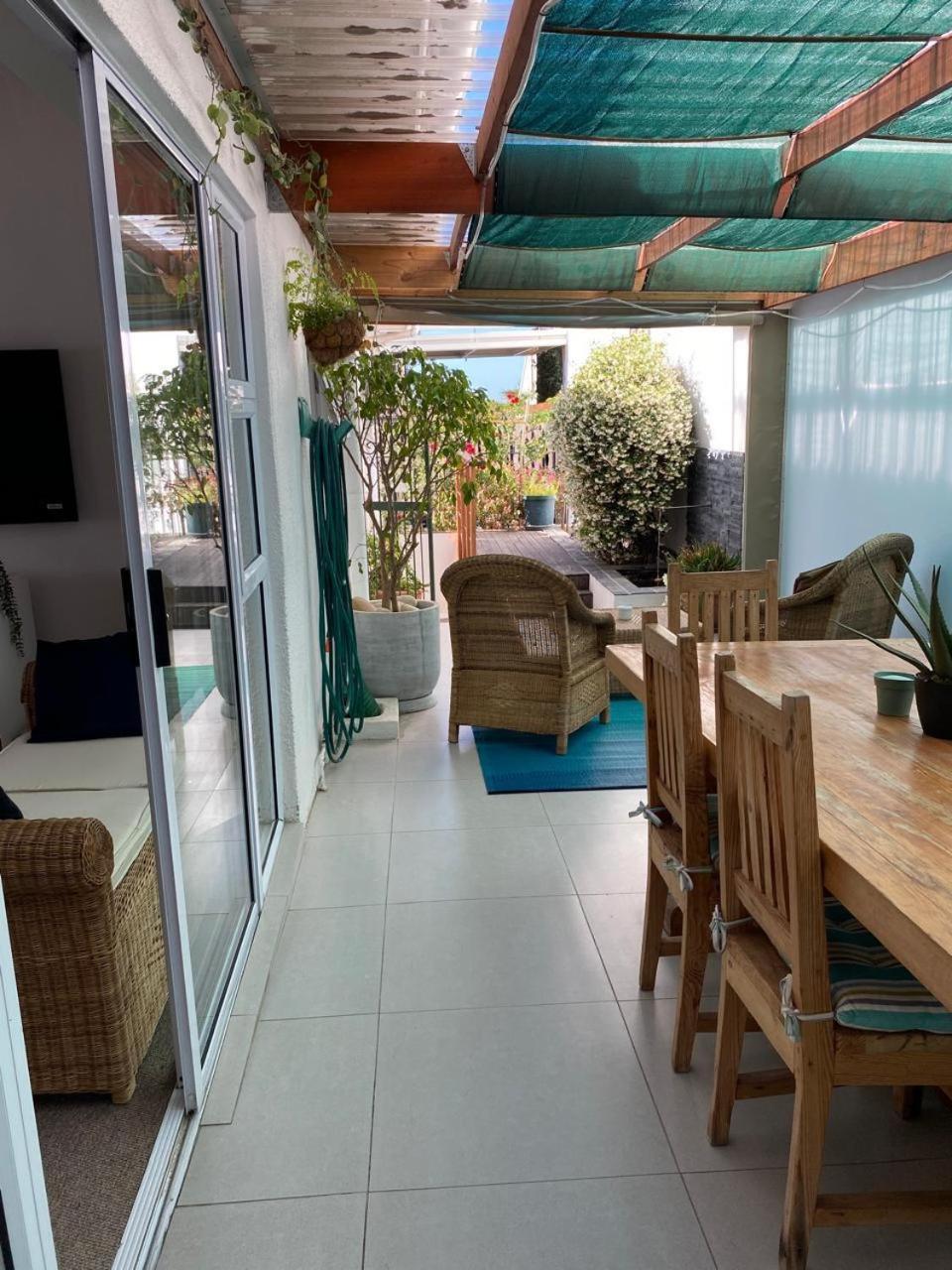 Braeside 12 * Cape Town