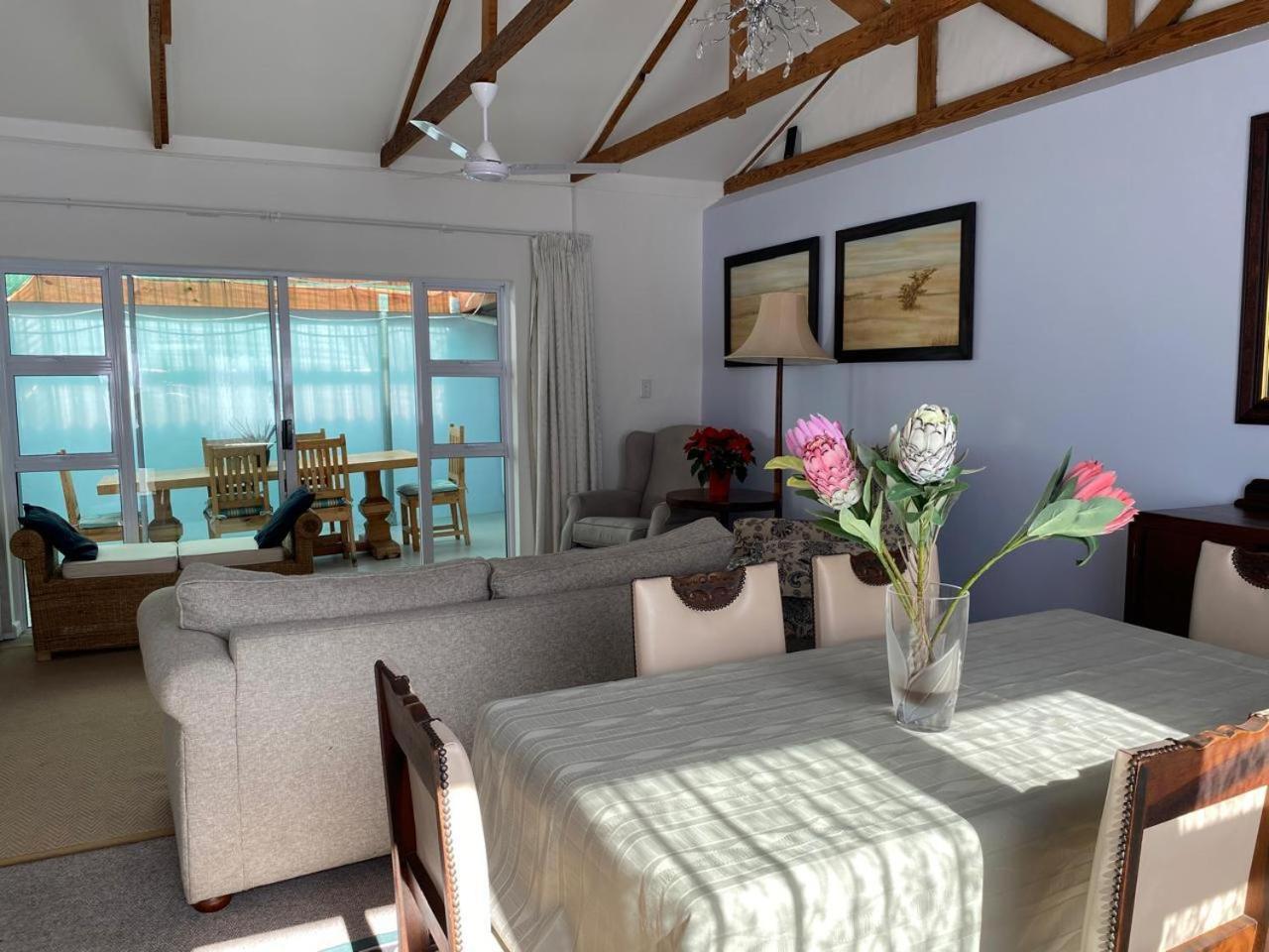 Braeside 12 Apartment